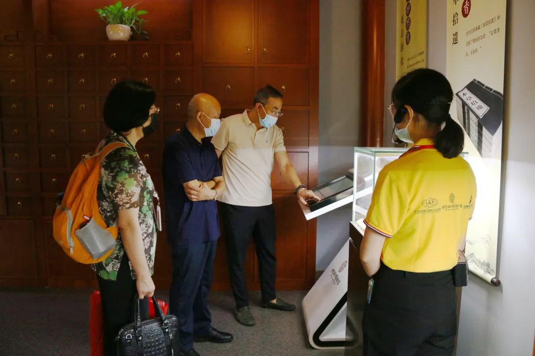 參觀博物館各大展廳