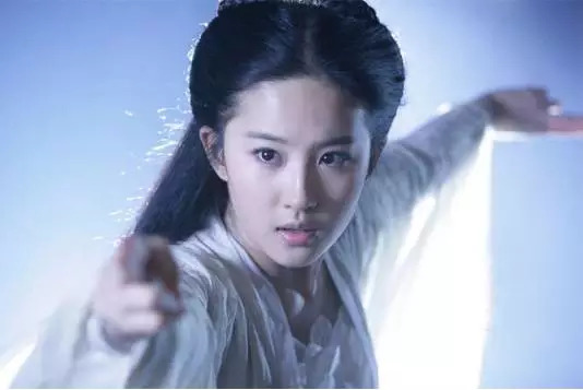 是《神雕俠侶》中不食人間煙火的小龍女