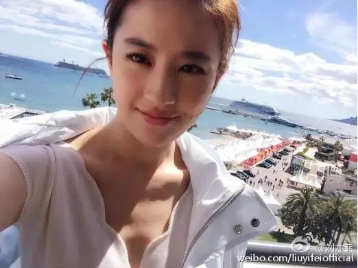 劉亦菲